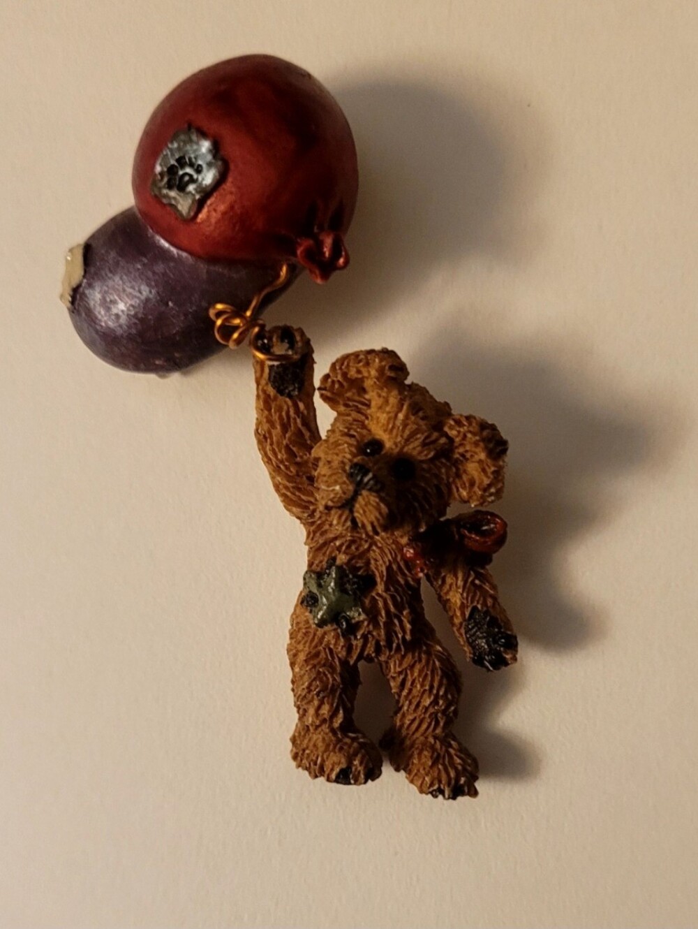 Boyd's Bears Milo Teddy Bear Holding Two Balloons Brooch Pin